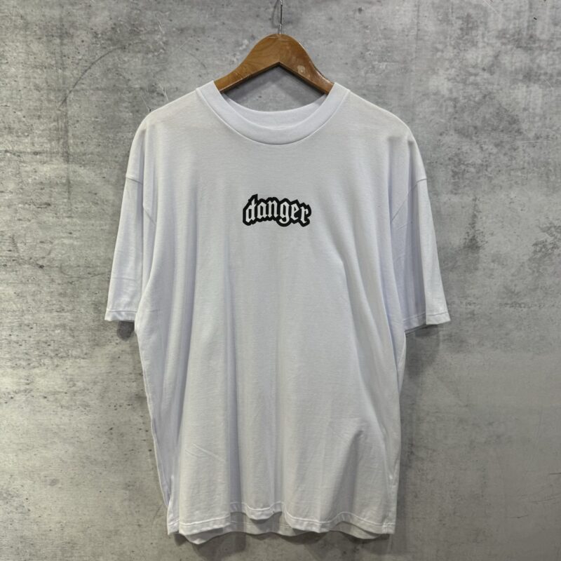 REMERA DANGER - Imagen 2