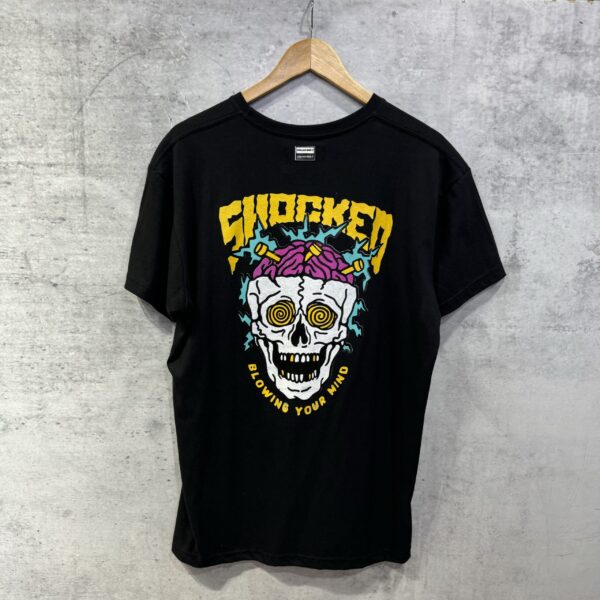 REMERA SNOCKED