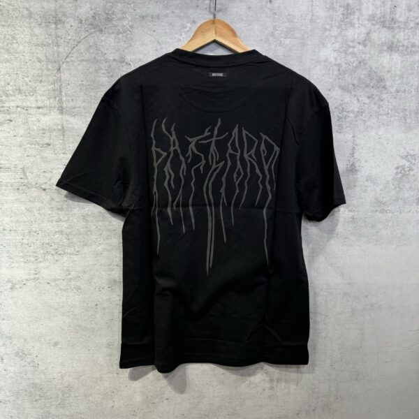 REMERA ESSENTIAL