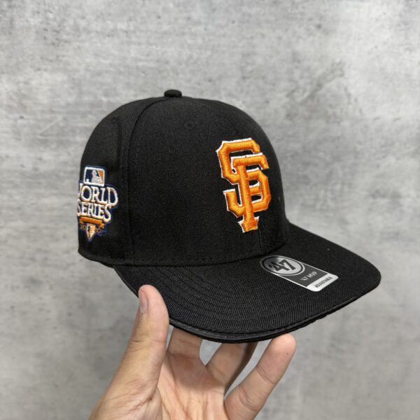 GORRA CERRADA