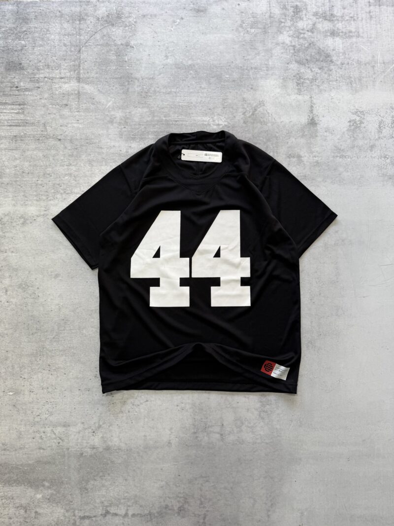 REMERA 44