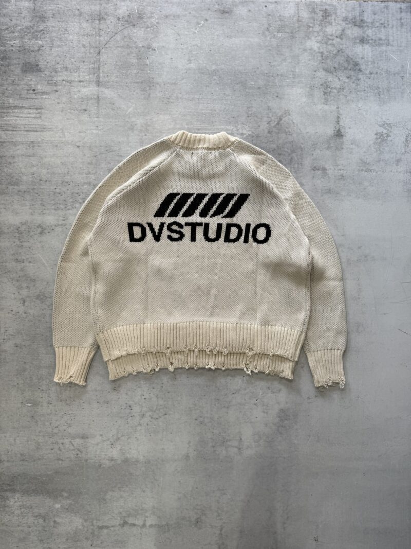 SWEATER STUDIO