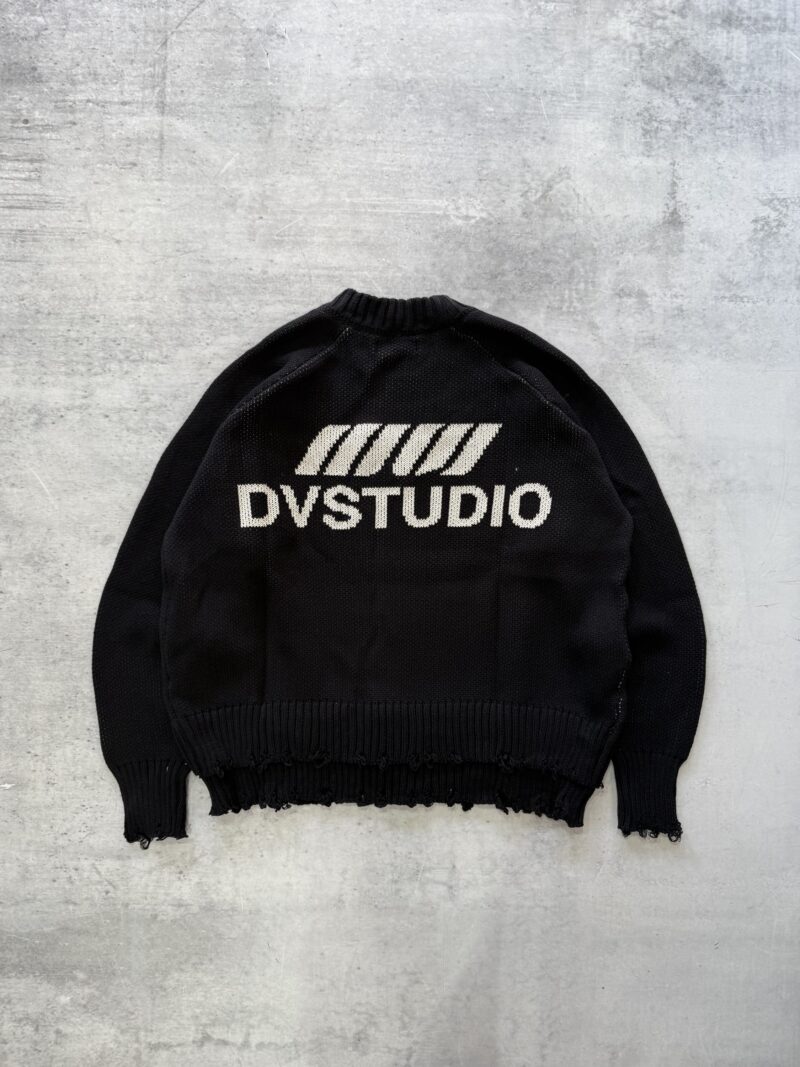 SWEATER STUDIO