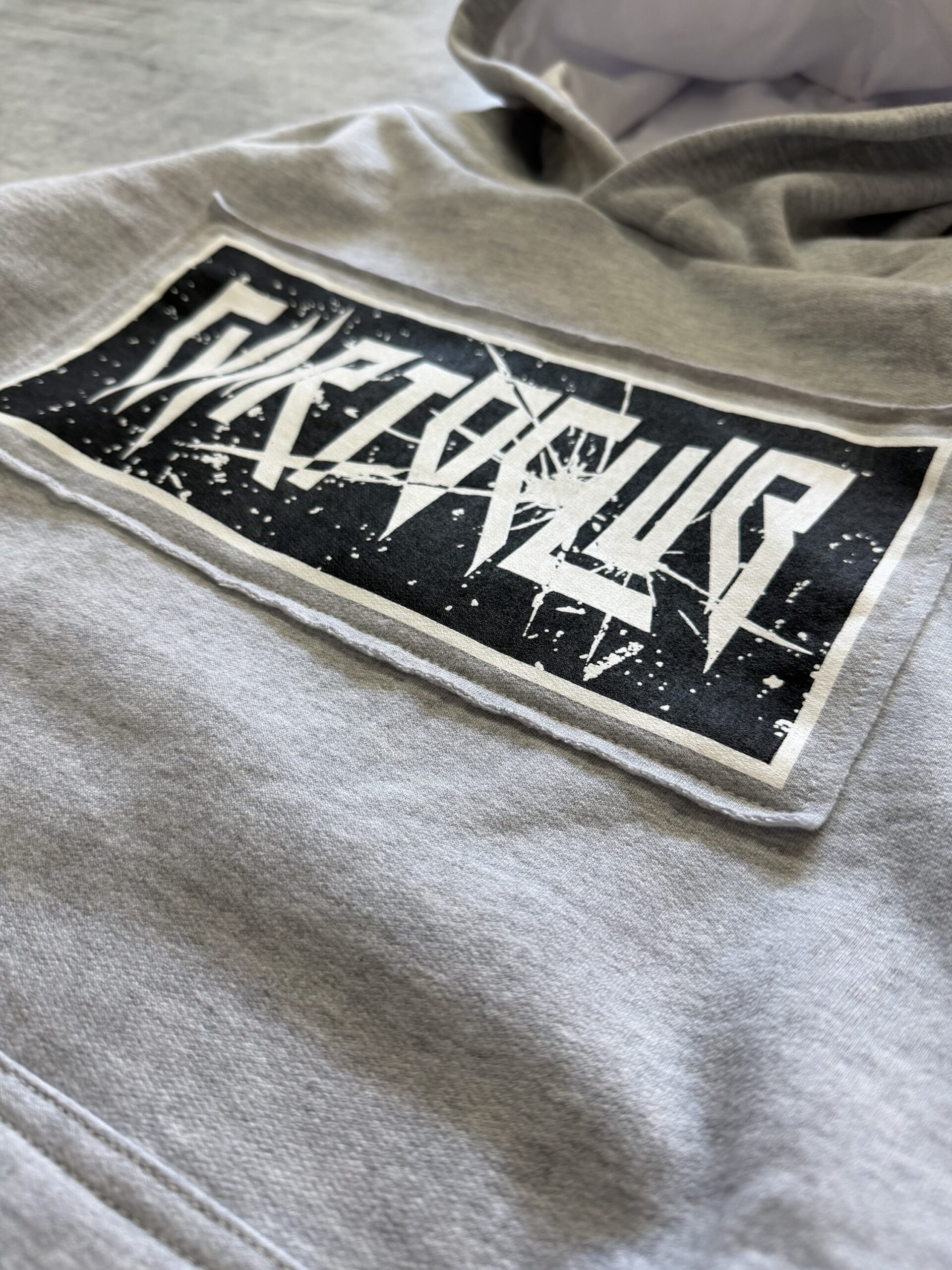 BUZO DEVASTES PARCH gris - Imagen 2